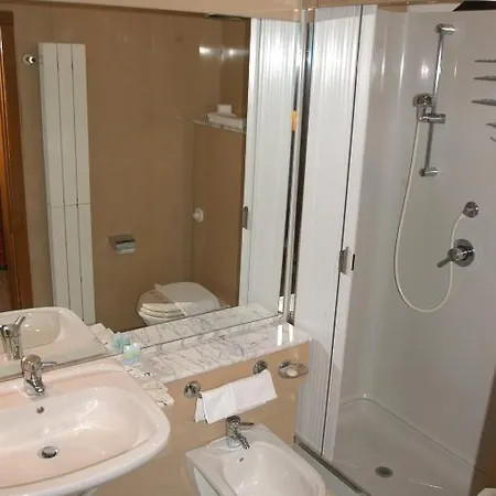 Excelsior Cimone Lowcost Hotel